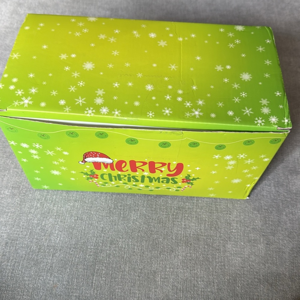 Green Grinch String Lights - Picture 4 of 5